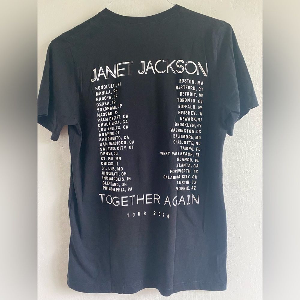 Janet Jackson Together Again Tour Graphic T-Shirt Size M
Pop art Concert - Picture 5 of 6